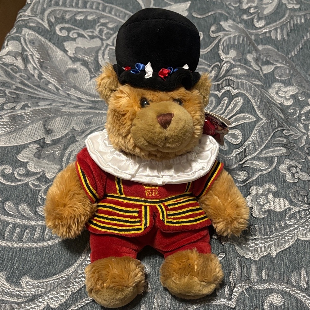 Vintage Keel Toys Beefeater Bear Plush - British Royal Guard (22cm)